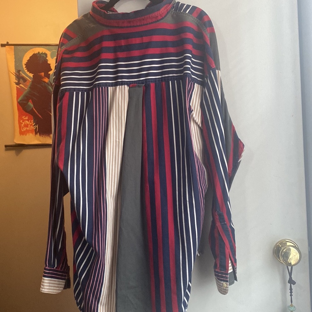 X Large Button Down - Picture 2 of 3